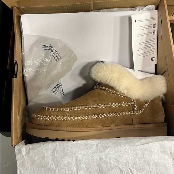 UGG Tan Suede Slippers with Fur Lining - Picture 4 of 8